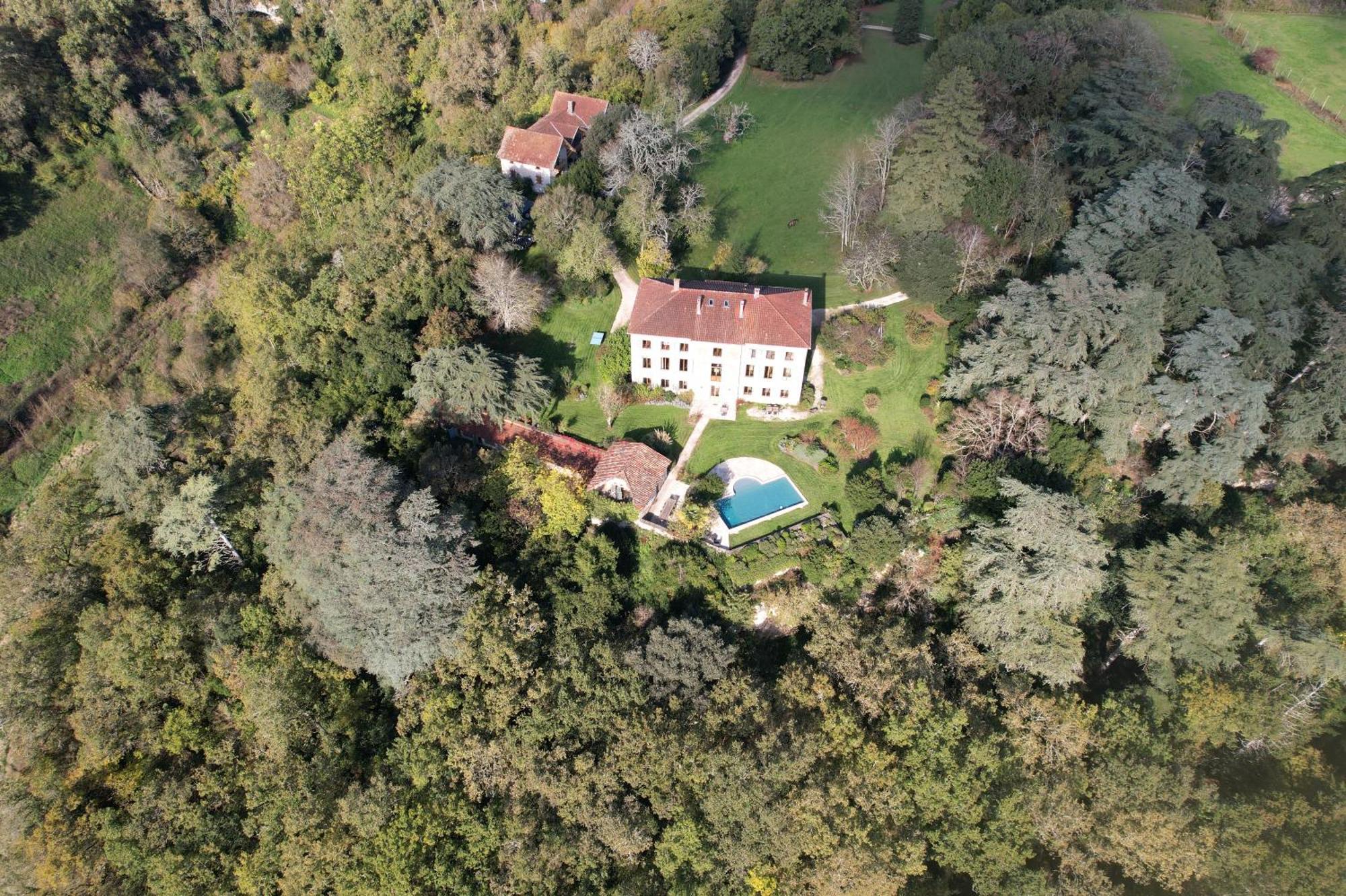 Maison d'Hôtes Domaine de Bernou La Croix-Blanche Exterior foto